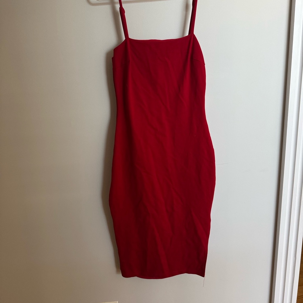 Lulus red fitted midi dress - size small